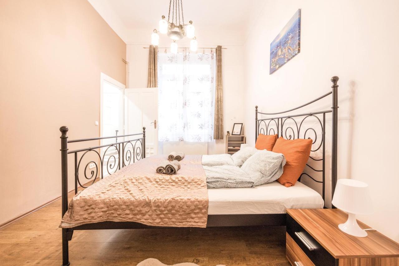 Downtown Tranquility Apartment Budapest Luaran gambar