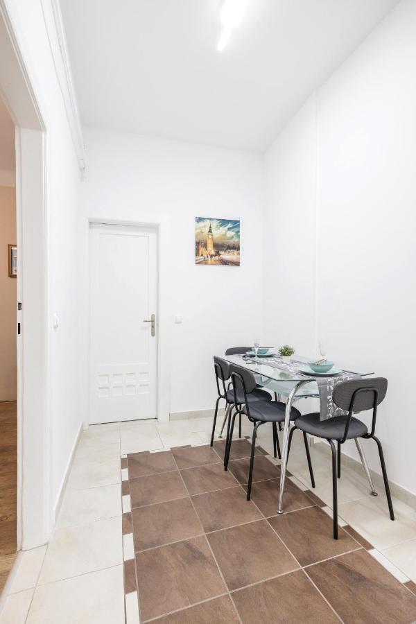 Downtown Tranquility Apartment Budapest Luaran gambar